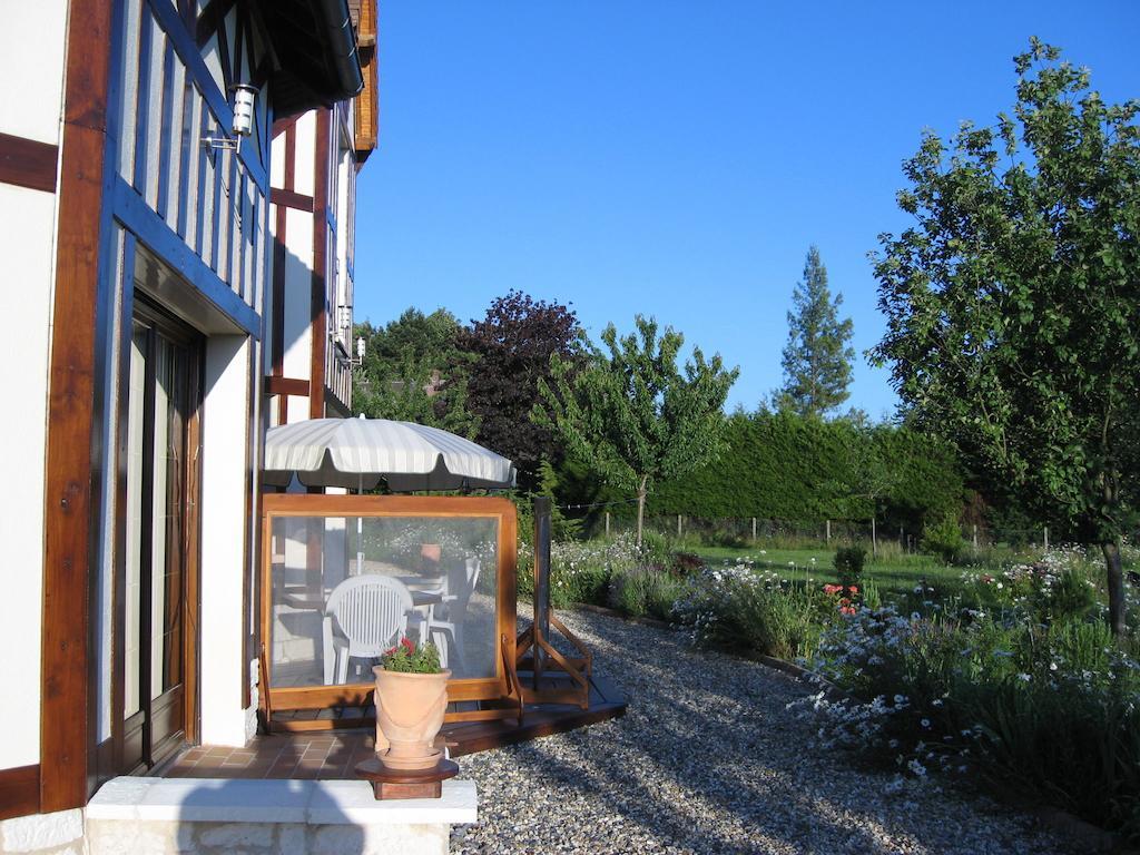 Le Mont D'Auge Bed and Breakfast Canapville  Zewnętrze zdjęcie
